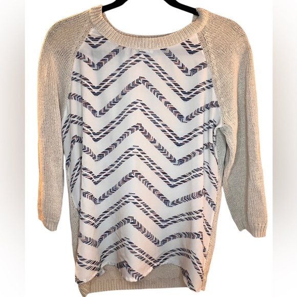 DKNY Women’s Mixed Media Top - Size Medium - Beige with Chevron Design - Picture 1 of 6